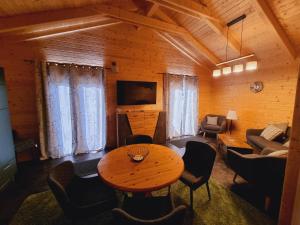 Μια τηλεόραση ή/και κέντρο ψυχαγωγίας στο Ferienhaus ST7