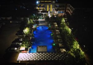 Bazén v ubytování Hotel Qetesia-Te Indriti nebo v jeho okolí