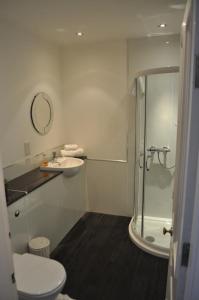 A bathroom at 3rd House 