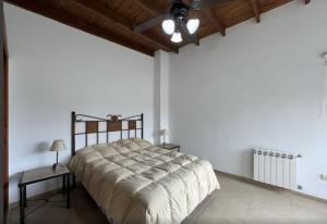 En eller flere senge i et værelse på Duplex en Pinamar + 20 billeder