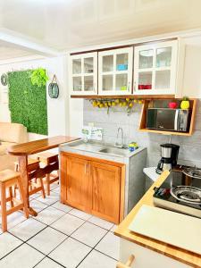フォルトゥナにあるSweet Home Carrion 2 y 3のキッチン(シンク、テーブル付) +12枚の写真