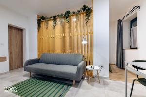 A seating area at BORG Apartmanok