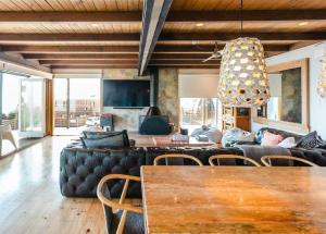 Billede fra billedgalleriet på Blue Pearl Retreat - Opp Beach, Spa, Sunsets and Pool i Mornington