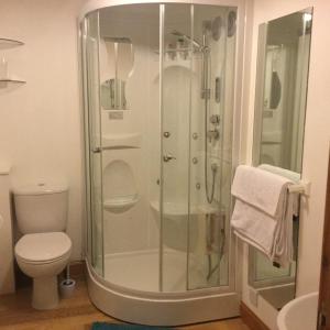 Acer Guest House tesisinde bir banyo