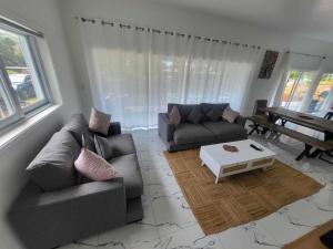 Te Aro Villa in Muri 1 &2的休息区