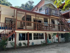 Bangunan di mana terletaknya homestay