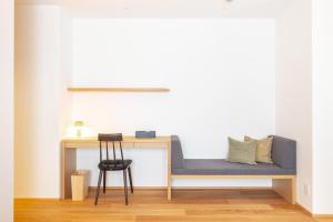 Area tempat duduk di Dash Living Gojo