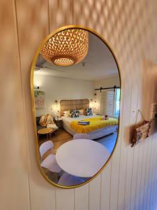 Imagine din galeria proprietății Private Hotel Studio Apartment- In Ramada Resort - Full Kitchen în Port Douglas