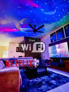 Posezení v ubytování Indahpura kulai #KTV#15PAX#BBQ#MaHJONG#2MIN,AEON,JPO