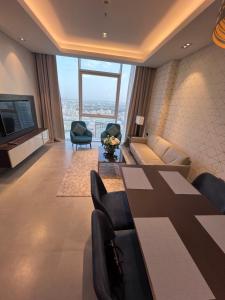 Cozy Stay tesisinde bir oturma alanı