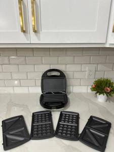 Galeriebild der Unterkunft Luxury 4BR,2B Home, Hot Tub, Near DFW Airport, Modern Comfort Awaits in Irving