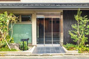 Kebun di luar Dash Living Gojo