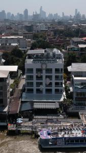 Ein allgemeiner Blick auf Bangkok oder ein Stadtblick von des Hotels aus