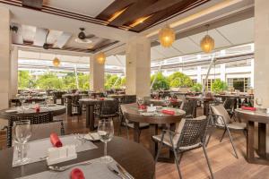 Restaurace v ubytování Savoy Seychelles Resort & Spa