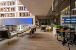 Posezení v ubytování West Walk Retaj Hotel