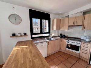 Kuchyň nebo kuchyňský kout v ubytování Apartamento MIRADOR El tarter