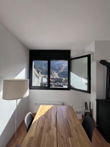 TV a/nebo společenská místnost v ubytování Apartamento MIRADOR El tarter