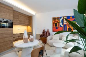 Khu vực ghế ngồi tại Zacatin Heritage Logde