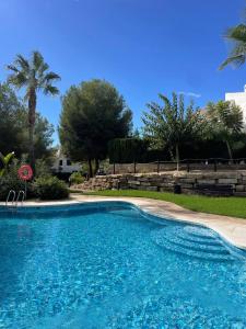 Fotografia z galérie ubytovania Adosado Sierra Cortina Finestrat-Benidorm v destinácii Finestrat