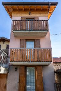 Μπαλκόνι ή βεράντα στο Villetta indipendente Bratto - con posto auto e WiFi