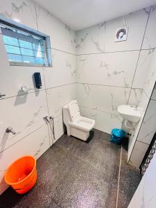 Mundro Garden Homestay的一间浴室