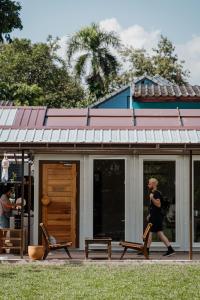 Gäste, die in der Unterkunft The Yard Hostel Chiang Mai übernachten