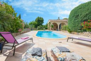 Φωτογραφία από το άλμπουμ του Villa Vignes σε Saint-Césaire-de-Gauzignan +49 φωτογραφίες