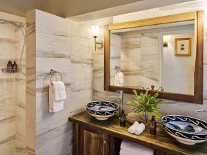 Un baño de East Winds St. Lucia- All Inclusive