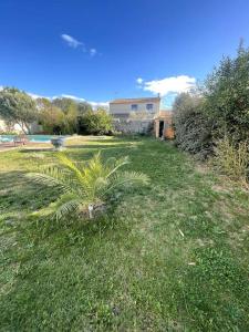 Zahrada ubytování Villa avec piscine, climatisation et studio indépendant