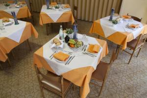 Εστιατόριο ή άλλο μέρος για φαγητό στο Centro di Spiritualità Maria Candida