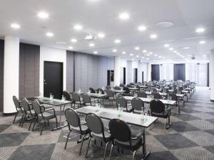สิ่งอำนวยความสะดวกทางธุรกิจและ/หรือห้องประชุมที่ Mövenpick Hotel Stuttgart Airport