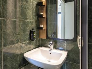 Koupelna v ubytování B&B HOTEL Pomezia Cortese