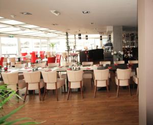 ห้องอาหารหรือที่รับประทานอาหารของ De Hofjes Hotel