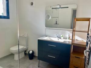 Koupelna v ubytování Maison T4 Saint Cyprien