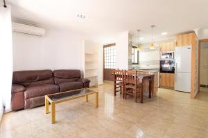 Η κουζίνα ή μικρή κουζίνα στο Global Properties, Apartamento con terraza en la playa de Puerto Sagunto