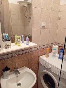 Bilik mandi di Apartman Dionis SM 2
