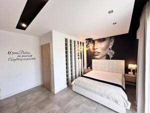 Posteľ alebo postele v izbe v ubytovaní Apartament Południowy W80