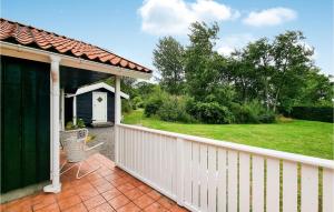 Aed väljaspool majutusasutust 2 Bedroom Amazing Home In Falkenberg