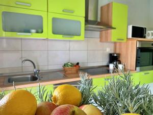 Kuchnia lub aneks kuchenny w obiekcie Apartment Rozi