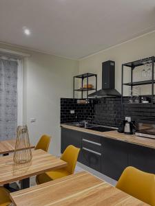 Η κουζίνα ή μικρή κουζίνα στο Little Gardens Guest House