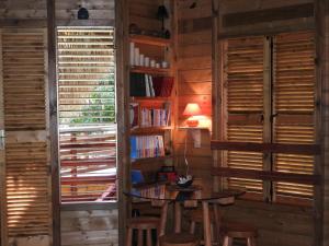 Gallery image of Insolite Ara Wakan / Ma cabane in Pointe-Noire