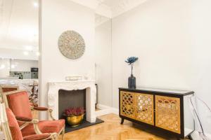 A seating area at Minty Stay - Atocha 4 BD