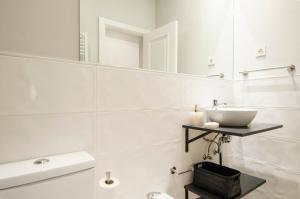 A bathroom at Minty Stay - Atocha 4 BD