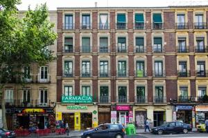 The building in which Az apartmant is located