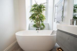 Φωτογραφία από το άλμπουμ του Stunning 3 Bed Flat in the Heart of the West End στη Γλασκώβη +28 φωτογραφίες