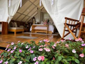 Posezení v ubytování Monteverde Alas Glamping