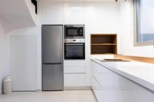 Η κουζίνα ή μικρή κουζίνα στο Luxury Villa U with private swimming pool