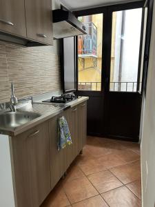 Nhà bếp/bếp nhỏ tại DM house