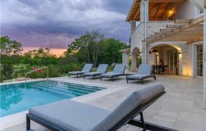 Πισίνα στο ή κοντά στο Villa Rapavel