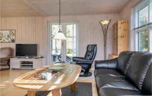 TV a/nebo společenská místnost v ubytování Holiday Home Egelunden Ka Denmk